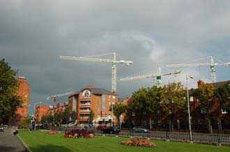DUB Dublin - houses in modern architecture on Bride Street near St Patricks Cathedral 01 3008x2000