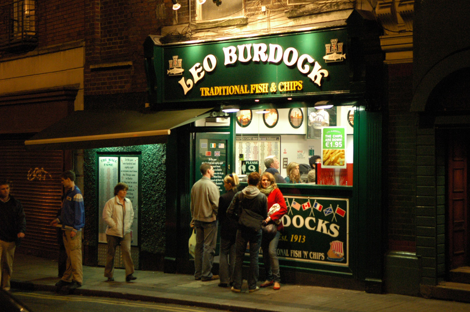 DUB Dublin - Leo Burdock is Dublins most famous and best value chipper - fish and chip shop 3008x2000