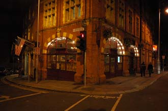 DUB Dublin - Copper Alley Bistro in Lord Edward Street by night 3008x2000