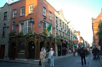 DUB Dublin - The Quays Bar on Temple Bar Square 3008x2000