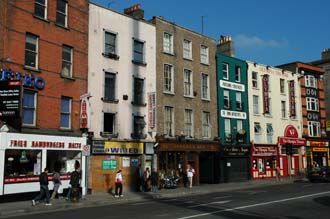 DUB Dublin - houses in Lord Edward Street 3008x2000