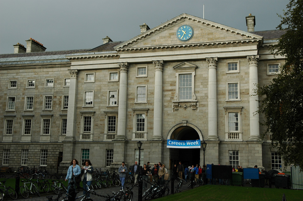 DUB Dublin - Trinity College front entrance from Front Square 3008x2000