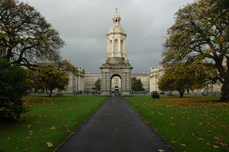 DUB Dublin - Trinity College Campanile panorama from Library Square 02 3008x2000