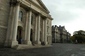 DUB Dublin - Trinity College Chapel 3008x2000