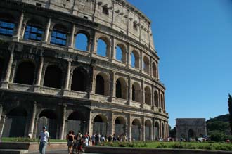 FCO Rome - Colosseum with Arch di Costantino 01 3008x2000
