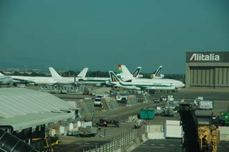 FCO Rome Fiumicino Airport - various aircrafts on the tarmac 3008x2000