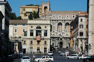 FCO Rome - Piazza dei Santissimi Apostoli 3008x2000