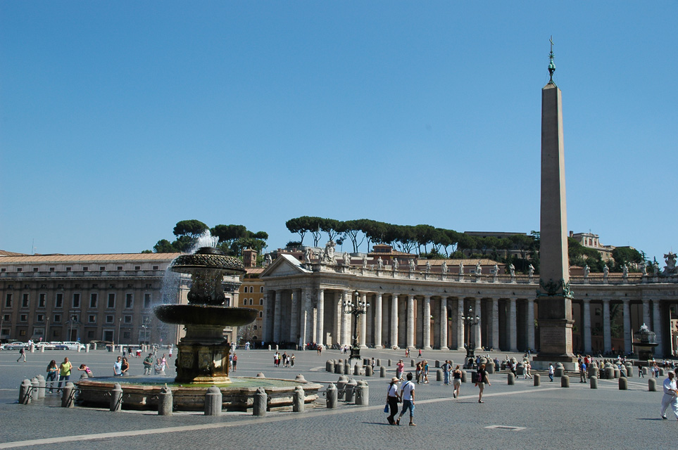 FCO Rome - Piazza San Pietro 03 3008x2000