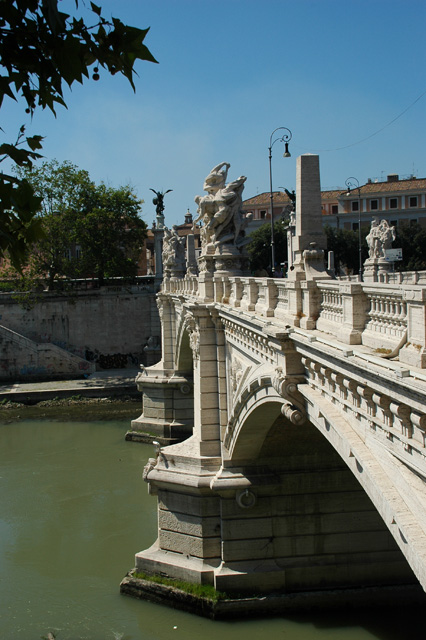 FCO Rome - Ponte Vittorio Emanuele II and River Tiber 3008x2000