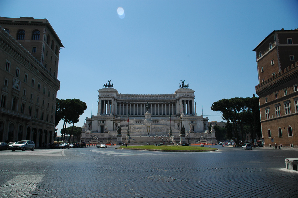FCO Rome - Vittoriano on Piazza Venezia 01 3008x2000