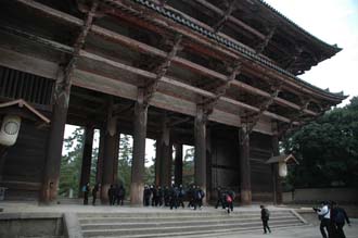 KIX Nara - Nandai-mon gate to Todai-ji temple 3008x2000
