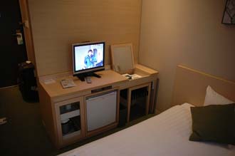 NRT Tokyo - room in the Yaesu Terminal Hotel with flatscreen LCD TV 3008x2000