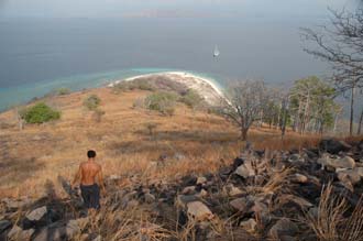 BMU Komodo Island Pulau Sabola Besar Island walk to island peak 13 3008x2000