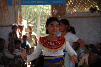 AMI Lombok Loang Gali village traditional dance performance 14 3008x2000