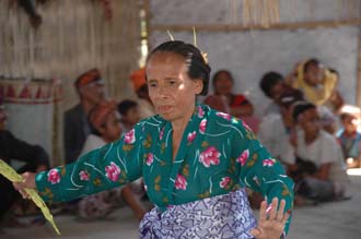 AMI Lombok Loang Gali village traditional dance performance 22 3008x2000