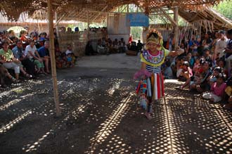 AMI Lombok Loang Gali village traditional dance performance 33 3008x2000