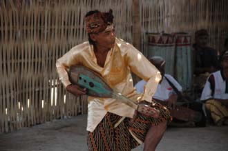 AMI Lombok Loang Gali village traditional dance performance 7 3008x2000