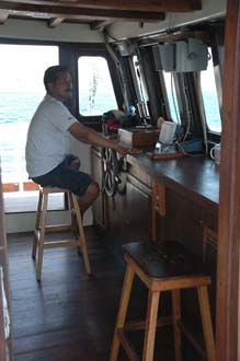 AMI Lombok Ombak Putih sailing ship Gili Nanggu Island command bridge 3008x2000