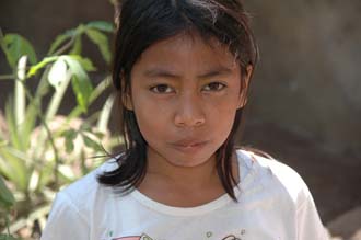 AMI Lombok Pringgasela traditional weaving village girl portrait 3008x2000