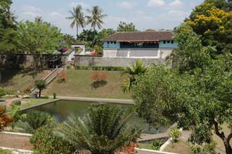 AMI Lombok Taman Narmada Park Water Palace hill pavilion 3008x2000