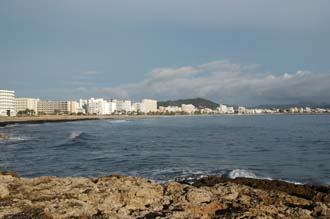 PMI Mallorca - Cala Millor - beach panorama with hotels 02 3008x2000