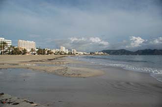 PMI Mallorca - Cala Millor - beach panorama with hotels 03 3008x2000