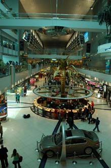 DXB Dubai International Airport - duty free area 04 3008x2000