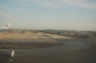 DXB Dubai International Airport - new runway under construction in january 2006 02 3008x2000