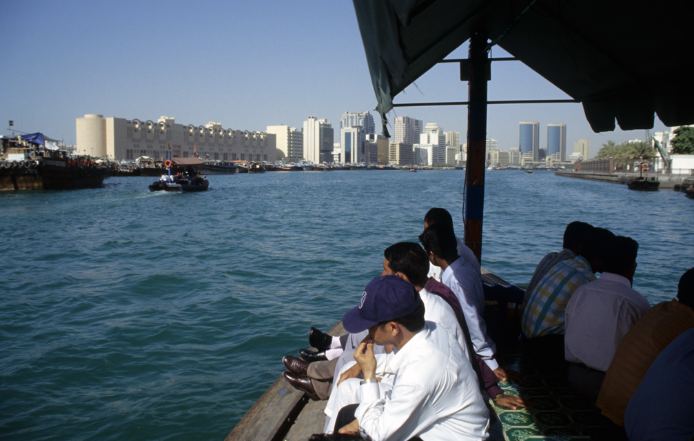 DXB Dubai creek - abra boat with passengers crossing the creek 02 5340x3400