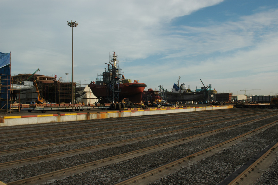 DXB Dubai Al-Jaddaf dhow building yard - ships in the dry-dock 05 3008x2000