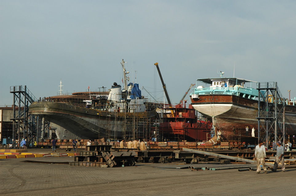 DXB Dubai Al-Jaddaf dhow building yard - ships in the dry-dock detail 3008x2000