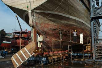 DXB Dubai Al-Jaddaf dhow building yard - dhow repair in the dry-dock 03 3008x2000