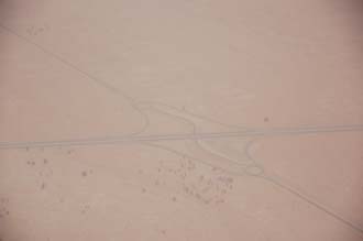 DXB Dubai from aircraft - road intersection in the desert 01 3008x2000