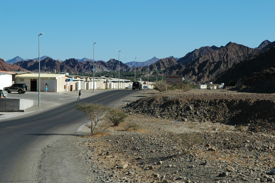 DXB Hatta - houses in Hatta along the road towards Hatta Pools 01 3008x2000