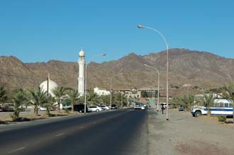 DXB Hatta - access road to Hatta with mosque and view towards the Hatta Fort Hotel and Hajar mountains 3008x2000