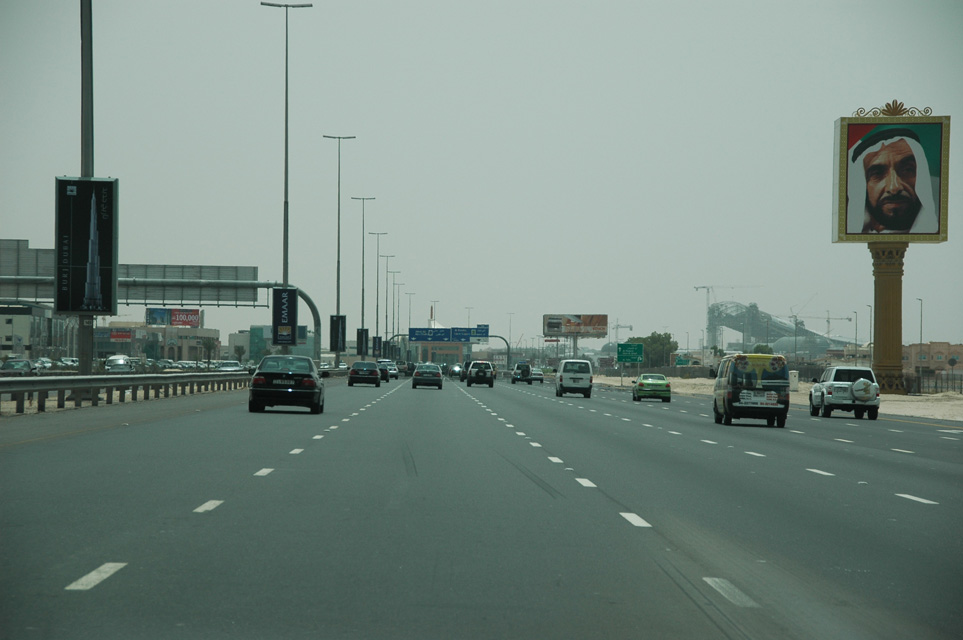 DXB Dubai Jumeirah Beach - Ski Dubai in Mall of the Emirates under construction in may 2005 from Sheikh Zayed Road 3008x2000