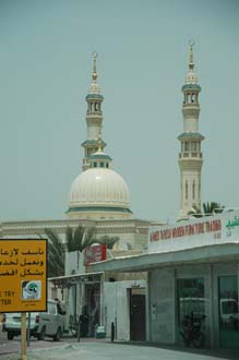 DXB Dubai Jumeirah Beach - mosque on Al Jumeirah Road 3008x2000