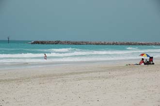 DXB Dubai Jumeirah Beach - white sandy beach near the Burj Al Arab Hotel 02 3008x2000