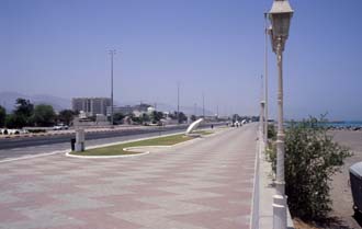 DXB Fujairah - Corniche Road with beach 5340x3400