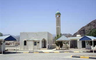 DXB Khor Fakkan - small mosque at a gas station on the road from Fujairah to Khor Fakkan 5340x3400